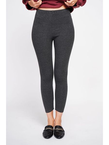 ASSUILI Legginsy w kolorze antracytowym rozmiar: 36. Czarne legginsy Assuili, bez wzorów, z bawełny, klasyczne. Za 78.99 zł.