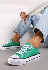Zielone Trampki Przed Kostkę o Klasycznym Fasonie Wilarosa. Zielone trampki Born2be, bez wzorów, z jeansu, klasyczne, przed kostkę, bez zapięcia. W wyprzedaży za 38.24 zł.