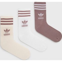 Adidas Originals skarpetki HL9222. Skarpetki adidas Originals, bez wzorów, z materiału. Za 59.99 zł.