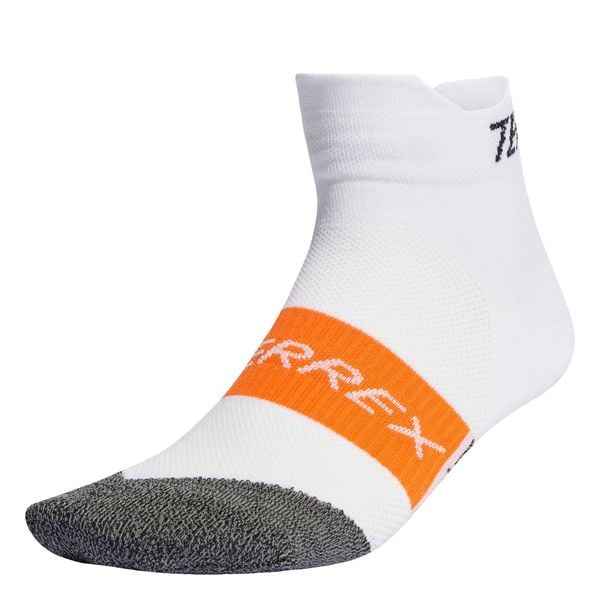 Skarpety Terrex Heat.Rdy Trail Running Speed Ankle. Białe skarpetki adidas, bez wzorów, z elastanu. Za 88.75 zł.
