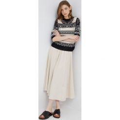 Desigual sweter bawełniany 22SWJF29 damski kolor czarny lekki. Czarne swetry Desigual, l, bez wzorów, z bawełny, bez ramiączek. W wyprzedaży za 289.99 zł.