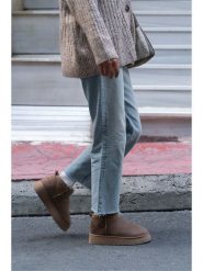 Trendyol Skórzane botki w kolorze brązowym rozmiar: 40. Brązowe botki Trendyol, bez wzorów, z materiału, bez obcasa, bez zapięcia. Za 222.41 zł.