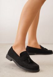 Czarne Mokasyny VICES z Wkładką ze Skóry Naturalnej Ozdobione Chwostami Maritune. Czarne mokasyny Renee, bez wzorów, ze skóry. Za 89.99 zł.