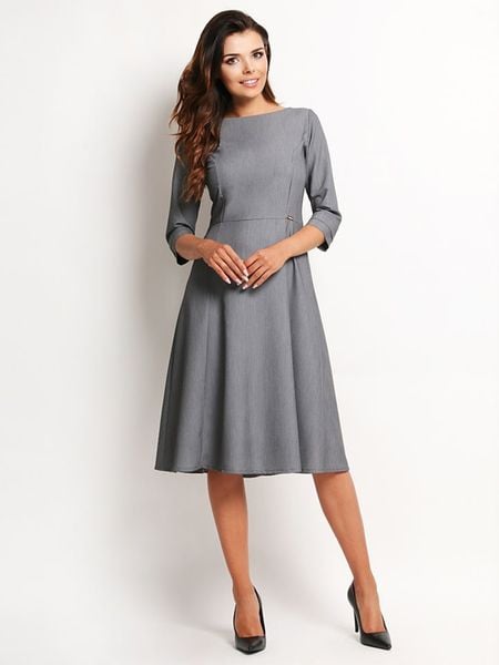 Awama Sukienka w kolorze szarym rozmiar: L. Szare sukienki Awama, l, bez wzorów, bez kołnierzyka, bez ramiączek, midi. Za 105.63 zł.