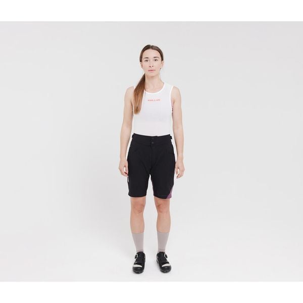 Szorty damskie Kellys Levitate. Czarne szorty Kellys, bez wzorów, z elastanu, rowerowe. Za 289.50 zł.
