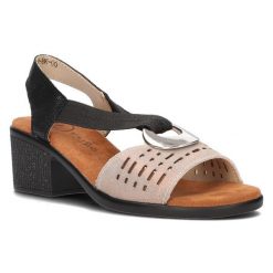 Skórzane sandały ażurowe Filippo DS2308/22 Bk Go czarno-złote złoty. Żółte sandały w ażurowe wzory, eleganckie, bez obcasa, na obcasie, bez zapięcia. W wyprzedaży za 83.44 zł.