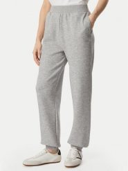Guess Spodnie dresowe V6GB14 K3251 Szary Regular Fit. Szare spodnie sportowe Guess, z aplikacjami, z dresówki. Za 294.99 zł.
