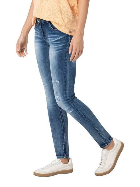 Timezone Dżinsy - Slim fit - w kolorze niebieskim rozmiar: W26/L28. Niebieskie jeansy Timezone, l, z aplikacjami, klasyczne. Za 140.20 zł.