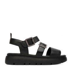 Sandały Lasocki. Czarne sandały Lasocki, bez wzorów, bez obcasa, na płaskiej podeszwie, bez zapięcia. Za 179.99 zł.