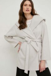 Answear Lab płaszcz damski kolor beżowy przejściowy oversize. Brązowe płaszcze Answear Lab, m, bez wzorów, z materiału, z kapturem. Za 279.99 zł.