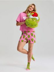 Bawełniana piżama dwuczęściowa Grinch - różowy. Czerwone piżamy Sinsay, l, bez wzorów, z bawełny, bez kołnierzyka, bez ramiączek. Za 39.99 zł.