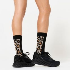 Skarpetki do biegania Kiprun Run 900 wysokie grube. Zielone skarpetki KIPRUN, bez wzorów, z dzianiny. W wyprzedaży za 29.99 zł.