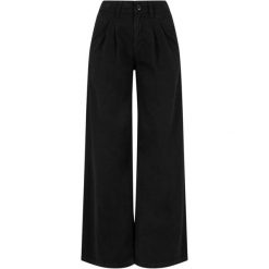 Damskie spodnie dresowe Urban Classics Organic. Czarne spodnie sportowe Urban Classics, bez wzorów, z bawełny, długie, do biegania. Za 237.00 zł.