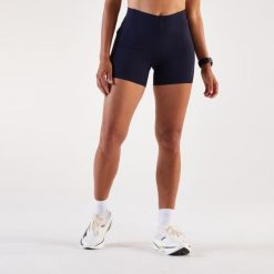 Legginsy do biegania krótkie damskie Kiprun Run 900. Niebieskie legginsy KIPRUN, bez wzorów, z elastanu, sportowe, krótkie. Za 129.99 zł.