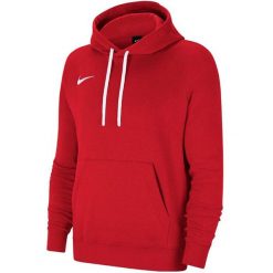 Nike Park 20 Hoodie damska bluza czerwona. Czerwone bluzy Nike, bez wzorów, z bawełny, sportowe, bez ramiączek, bez kaptura. Za 192.99 zł.