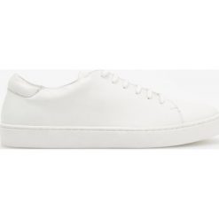 Sportowe buty ze skóry - Biały. Buty treningowe marki DOMYOS. W wyprzedaży za 99.99 zł.