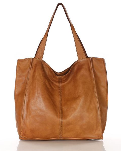 Torebka damska camel MARCO MAZZINI v102f. Brązowe torby na laptopa bez wzorów, ze skóry, na ramię. Za 569.00 zł.