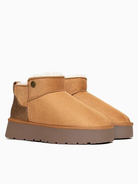 Blackfield Botki zimowe "Edeh" w kolorze jasnobrązowym rozmiar: 39. Brązowe botki Blackfield, bez wzorów, bez obcasa, bez zapięcia. Za 168.95 zł.