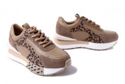 ARTIKER RELAKS 55C0089 beige, półbuty damskie. Brązowe półbuty wsuwane Artiker Relaks, bez wzorów, ze skóry, bez obcasa. Za 299.90 zł.