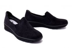 RIEKER 53766-18 blue, półbuty damskie. Niebieskie półbuty wsuwane Rieker, bez wzorów, ze skóry, bez obcasa. Za 299.90 zł.