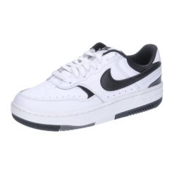 Buty do chodzenia damskie Nike Gamma Force. Białe buty do biegania Nike, bez wzorów, z materiału, bez zapięcia, do biegania. Za 493.90 zł.