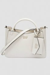 GUESS Biała torebka damska klasyczna SML Girlfriend Satchel. Białe torebki klasyczne Guess, z aplikacjami, ze skóry ekologicznej, eleganckie, bez dodatków. W wyprzedaży za 398.99 zł.