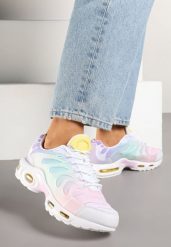 Biało-Różowe Buty Sportowe Sneakersy z Tłoczoną Cholewką Calzivis. Białe buty sportowe lifestyle Renee, z aplikacjami, z jeansu, bez zapięcia. W wyprzedaży za 111.99 zł.