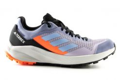 Buty trekkingowe damskie Adidas Terrex Trailrider. Fioletowe buty trekkingowe adidas, bez wzorów, z gumy, bez zapięcia, na fitness i siłownię. Za 326.49 zł.