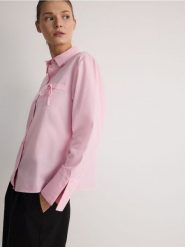 Koszula z ozdobną kokardą - różowy. Czerwone koszule Reserved, l, bez wzorów, z bawełny, bez kołnierzyka, bez ramiączek. W wyprzedaży za 49.99 zł.