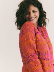 Wzorzysty kardigan z bawełną - wielobarwny. Swetry Reserved, l, bez wzorów, z bawełny, bez ramiączek. Za 199.99 zł.