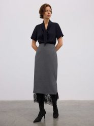 BGN Spódnica w kolorze antracytowym rozmiar: 38. Czarne spódnice BGN, na co dzień, bez wzorów, midi, proste. Za 153.34 zł.