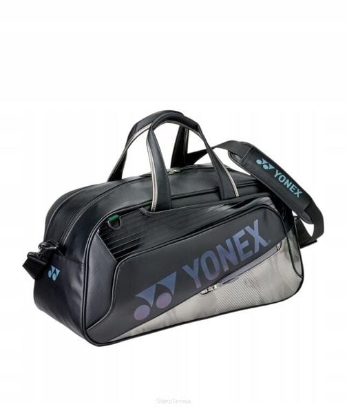 Torba tenisowa Yonex Expert Boston Bag. Czarne torby sportowe YONEX, bez wzorów, z materiału, na ramię. Za 639.00 zł.