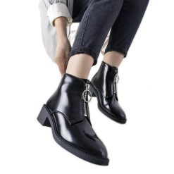 Czarne botki na słupku z suwakiem Grunge. Czarne botki bez wzorów, eleganckie, bez obcasa, na słupku, bez zapięcia. Za 101.26 zł.