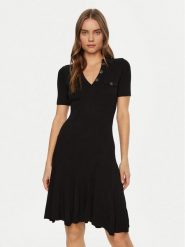 Guess Sukienka dzianinowa W5RK18 Z2U00 Czarny Regular Fit. Czarne sukienki Guess, xxl, z aplikacjami, z dzianiny, bez kołnierzyka, bez ramiączek. Za 595.00 zł.