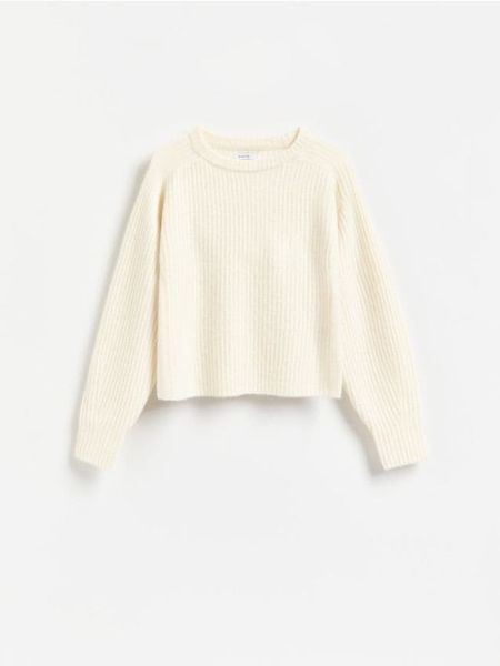 Sweter z dodatkiem wełny - kremowy. Białe swetry Reserved, l, bez wzorów, z dzianiny, bez ramiączek. Za 139.99 zł.