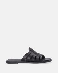 AŻUROWE KLAPKI W KOLORZE CZARNYM 71-156L3 BLACK. Czarne klapki Venezia, w ażurowe wzory, ze skóry, bez obcasa, bez zapięcia. Za 199.00 zł.
