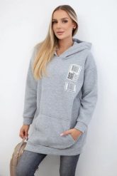 Bluza z kapturem z naszywkami szara. Szare bluzy KESI, l, z aplikacjami, z bawełny, bez ramiączek, z kapturem. Za 278.10 zł.