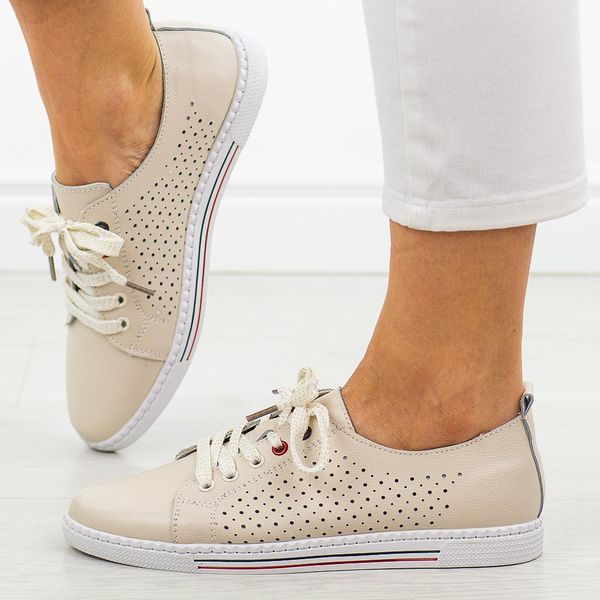 Beżowe ażurowe skórzane półbuty, tenisówki damskie S.Barski 587. Brązowe półbuty wsuwane S.BARSKI, w ażurowe wzory, ze skóry, klasyczne, bez zapięcia. Za 219.00 zł.