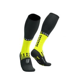 Skarpety do biegania Compressport Full Socks Winter Run. Żółte skarpetki Compressport, bez wzorów. Za 156.99 zł.