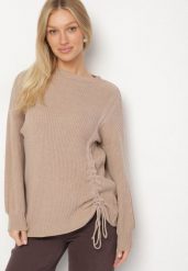 Beżowy Sweter z Wiskozą Zdobiony Ściągaczem z Boku Titaneva. Brązowe swetry Born2be, z aplikacjami, z jeansu, eleganckie, bez ramiączek. Za 109.99 zł.