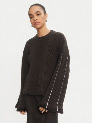 Karen by Simonsen Sweter Rollana 10105196 Czarny Loose Fit. Czarne swetry Karen by Simonsen, s, bez wzorów, z syntetyku, bez ramiączek. Za 259.99 zł.