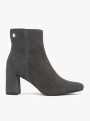 Szare botki welurowe na obcasie. Szare botki Ryłko, bez wzorów, ze skóry, eleganckie, bez obcasa, na obcasie, bez zapięcia. Za 479.99 zł.