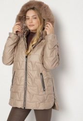 Beżowa Pikowana Kurtka z Kapturem z Futerkiem Azilma. Brązowe kurtki Born2be, plus size, bez wzorów, z dzianiny, klasyczne, z kapturem. Za 199.99 zł.
