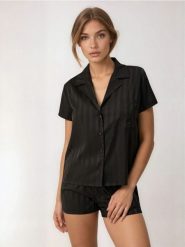 Piżama dwuczęściowa w paski - czarny. Czarne piżamy Sinsay, l, bez wzorów, bez kołnierzyka, bez ramiączek. Za 49.99 zł.