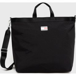 Tommy Jeans torebka AW0AW11840.9BYY kolor czarny. Czarne shopper bag Tommy Jeans, bez wzorów, z jeansu, na ramię, bez dodatków. W wyprzedaży za 299.99 zł.