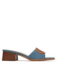 Guess Klapki FLJCN3 DEN03 Niebieski. Niebieskie klapki Guess, z aplikacjami, z materiału, bez obcasa, bez zapięcia. Za 499.99 zł.