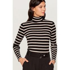 Dopasowany sweter z golfem - Biały. Swetry marki Mohito. W wyprzedaży za 39.99 zł.