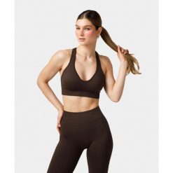 Biustonosz bezszwowy Carpatree Elite brązowy. Brązowe biustonosze sportowe Carpatree, bez wzorów, na fitness i siłownię. W wyprzedaży za 129.99 zł.