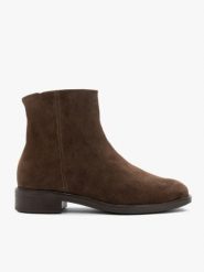 Ciemnobrązowe eleganckie botki ze skóry welurowej. Brązowe botki Ryłko, bez wzorów, ze skóry, eleganckie, za kostkę, bez obcasa, na obcasie, bez zapięcia. Za 479.99 zł.