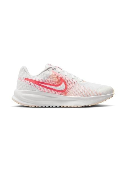 Buty do biegania Nike Run Defy dla kobiet. Białe buty do biegania Nike, bez wzorów, bez zapięcia, do biegania. Za 369.00 zł.